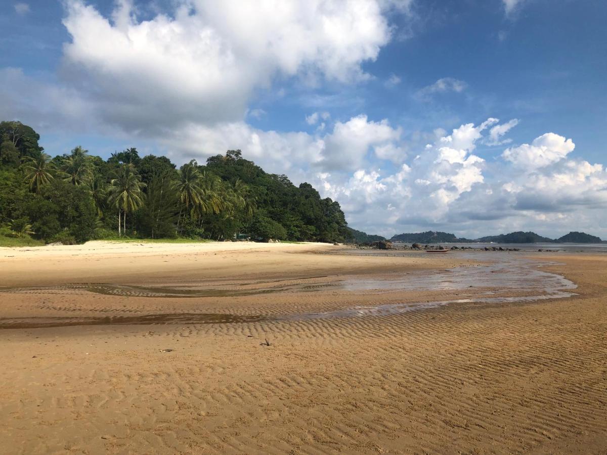 Santubong Suites B Just Like Home Damai Kuching Exterior foto