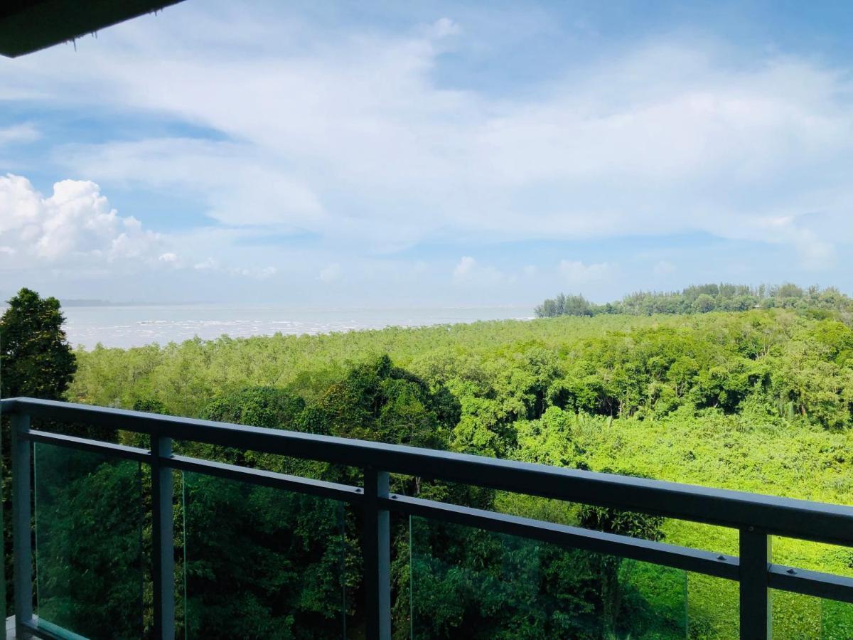 Santubong Suites B Just Like Home Damai Kuching Exterior foto